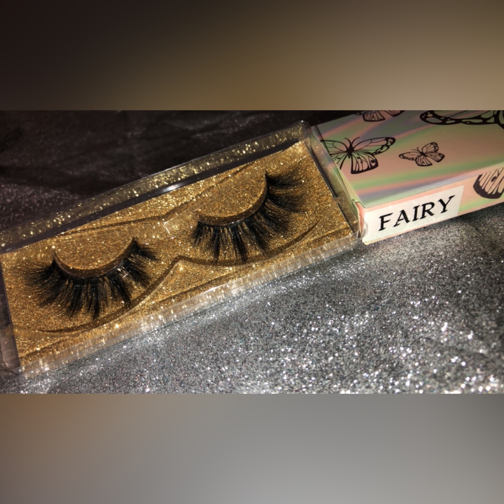 Dramatic Black False Eyelashes